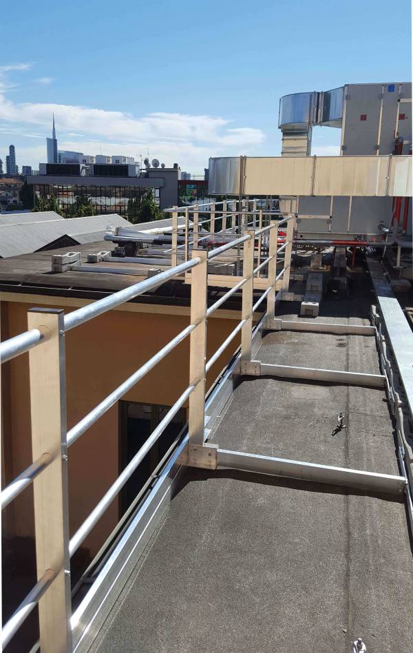 PARAPETTI IN ALLUMINIO