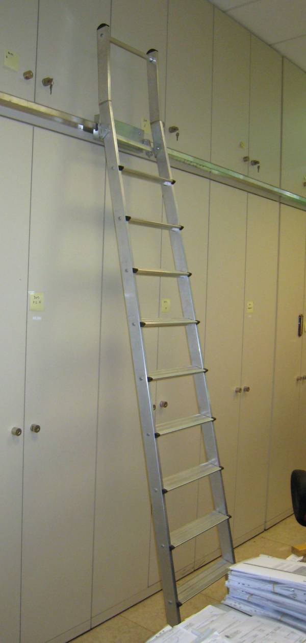 SCALA SCORREVOLE FRONTALE